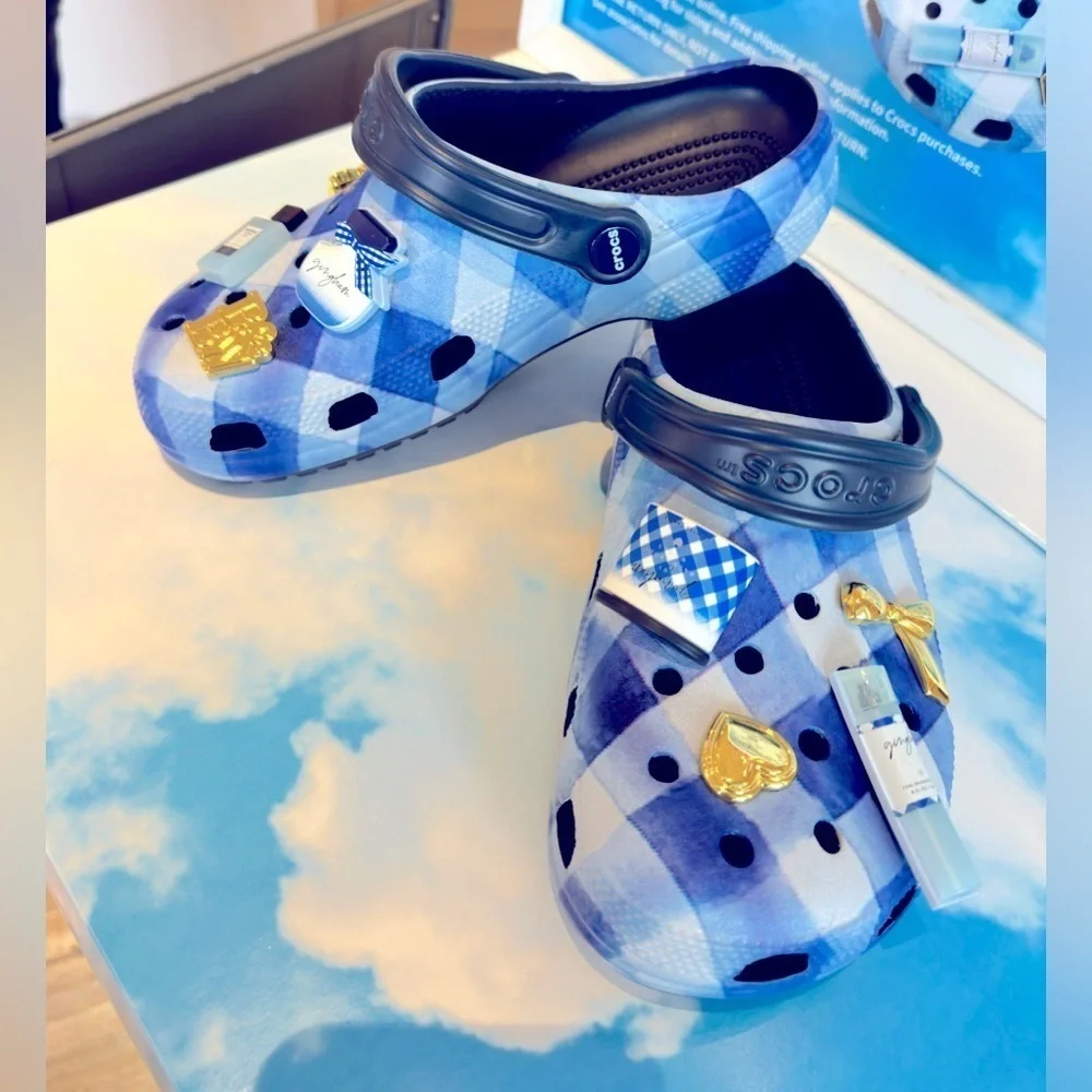 Bath & Body Works Gingham Crocs Special Edition Crocs collab with B&BW NEW - Picture 1 of 7